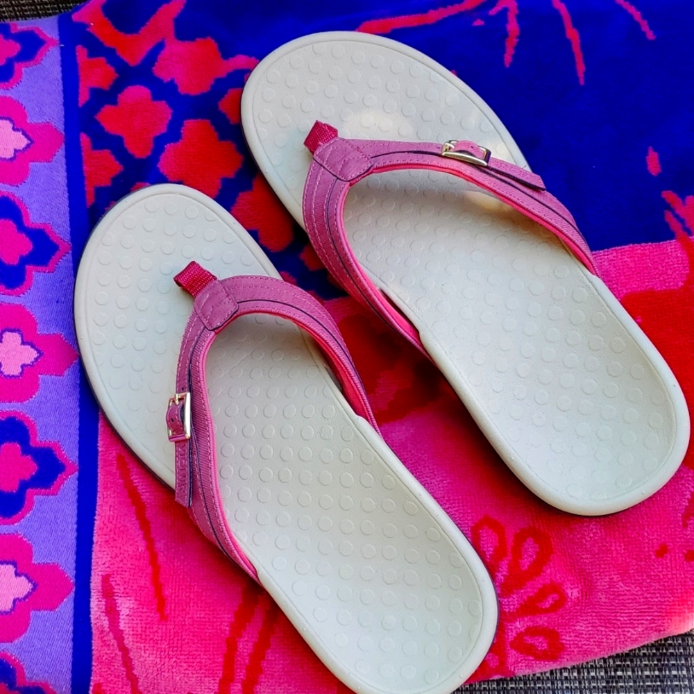 Vionic Flip Flops